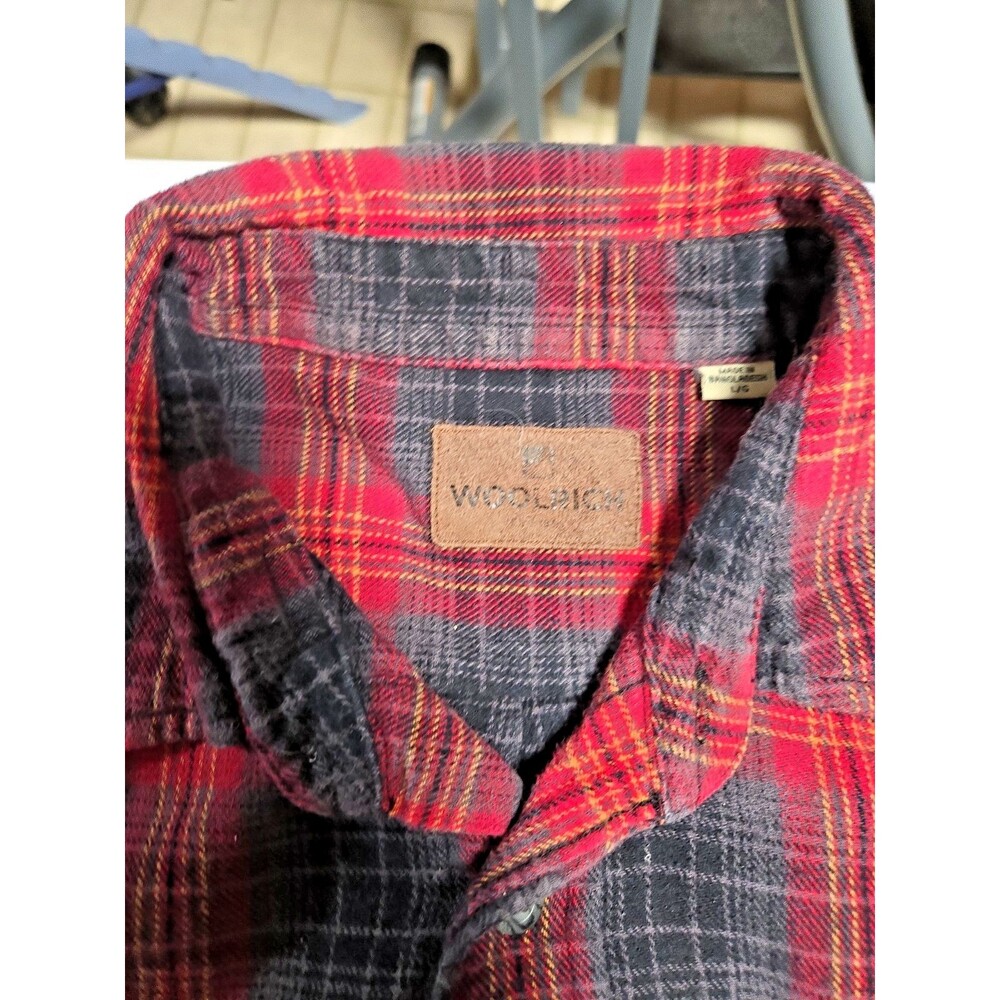 Woolrich Mens Plaid Flannel Button Down Shirt Gray Red Plaid Long Sleeve L